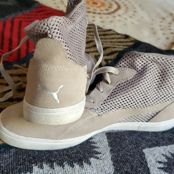 Shoes - Picture 2 of 3